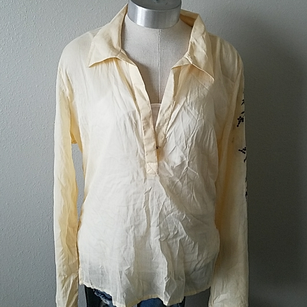 Pale yellow bell sleeve boho style woven
